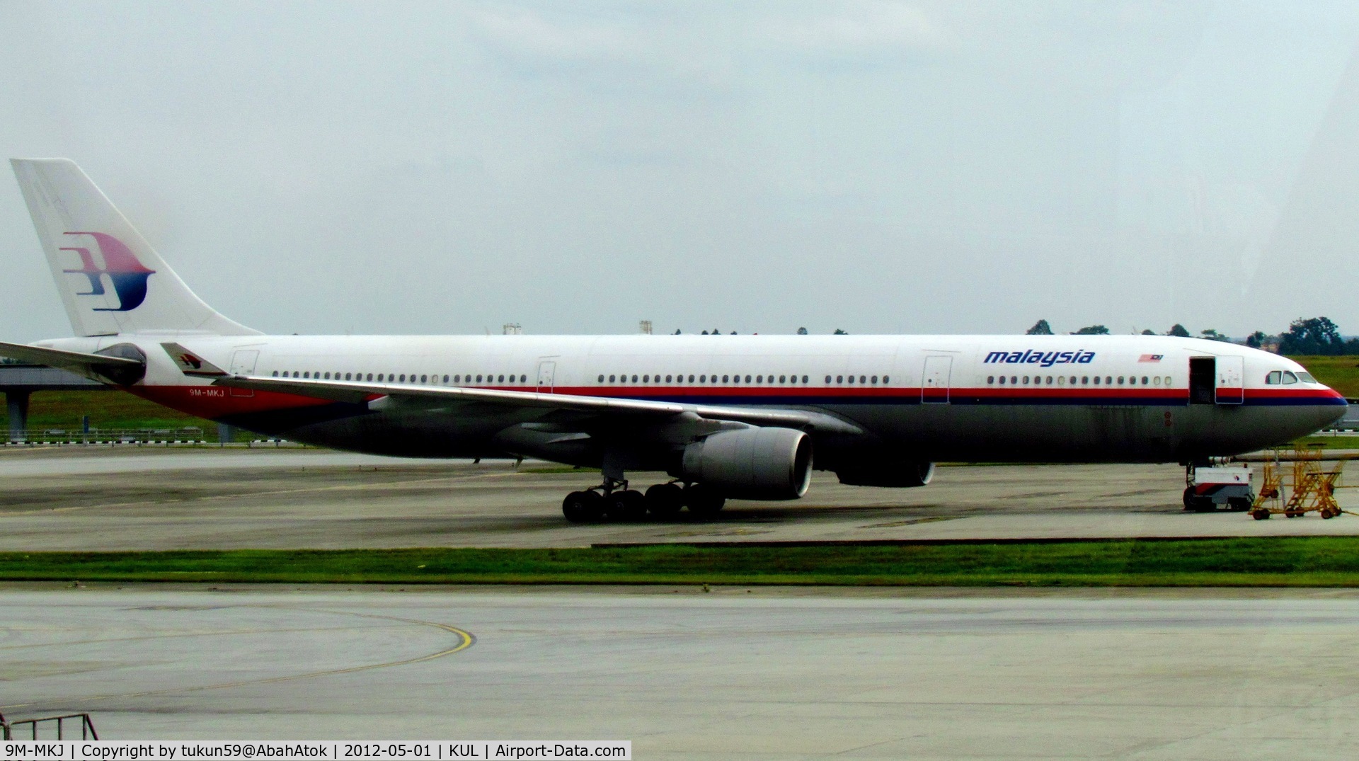 9M-MKJ, 1995 Airbus A330-322 C/N 119, Malaysia Airlines