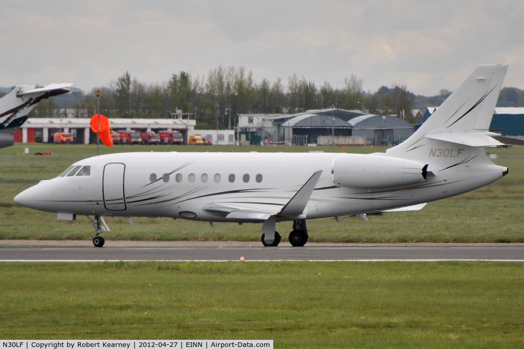 N30LF, 2007 Dassault Falcon 2000EX C/N 602, Rolling off after arrival