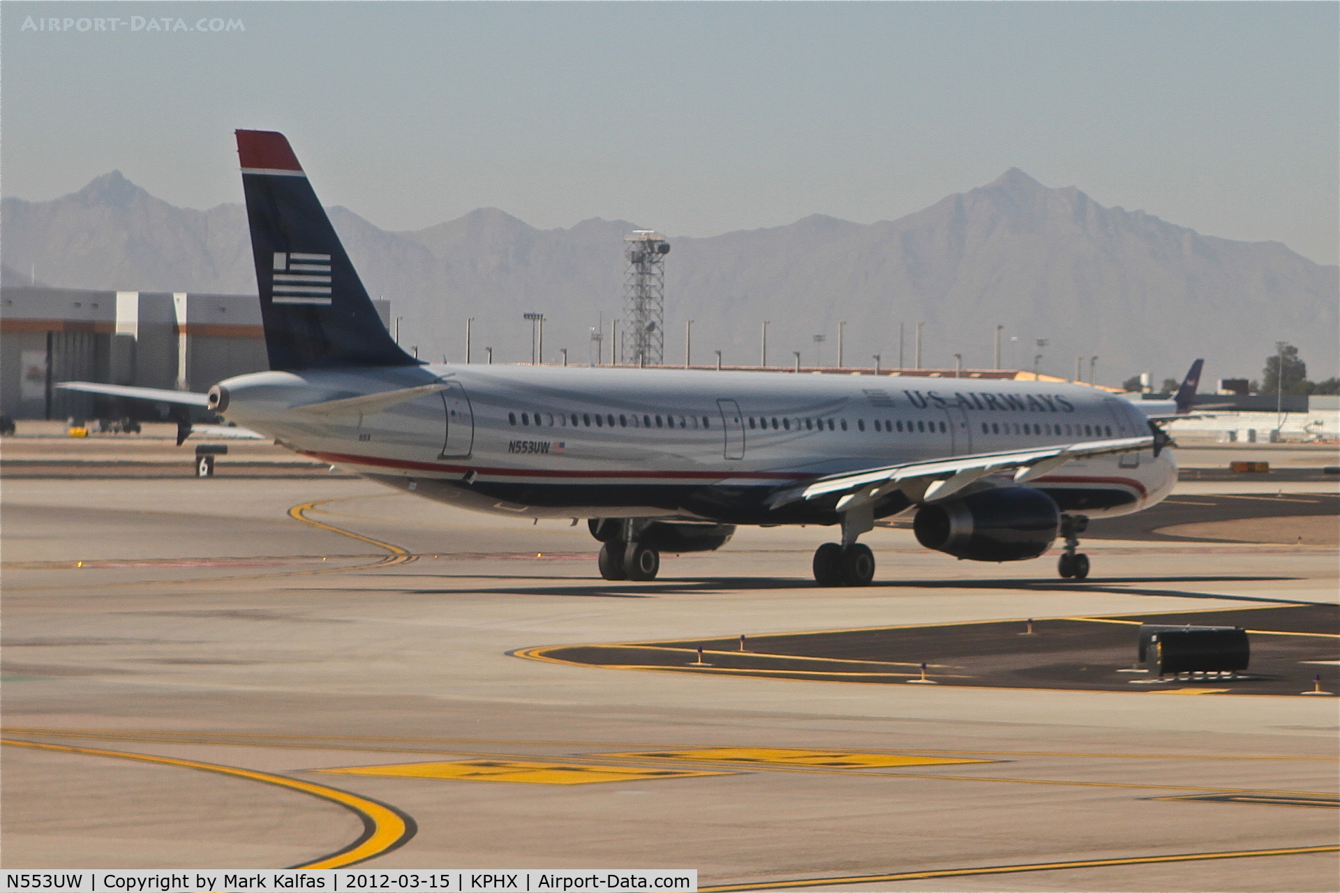 N553UW, 2011 Airbus A321-231 C/N 4960, USAirways Airbus A320-231, AWE255 on TWY D at Sky Harbor Int'l. after arriving from Philadelphia Int/KPHL.