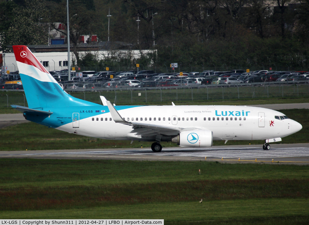 LX-LGS, 2005 Boeing 737-7C9 C/N 33956, Lining up rwy 14L for departure...