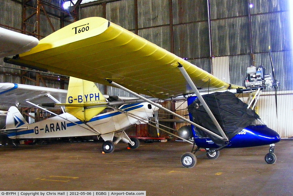 G-BYPH, 2000 Thruster T600N C/N 9099-T600N-036, Privately owned