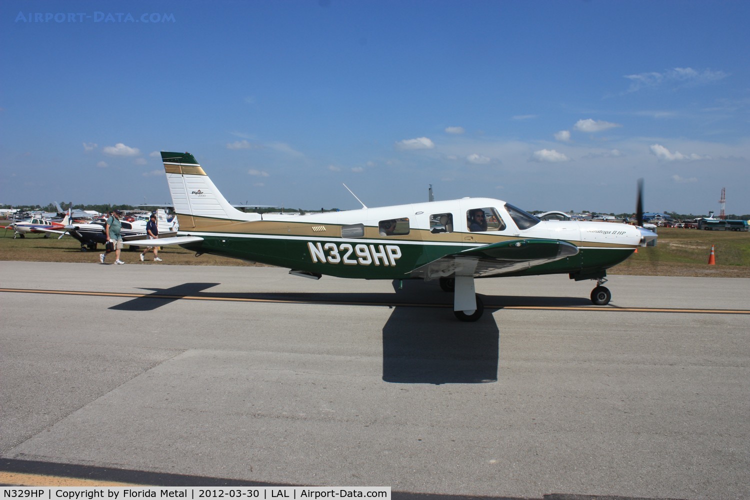 N329HP, 2000 Piper PA-32R-301 C/N 3246166, PA-32R-301