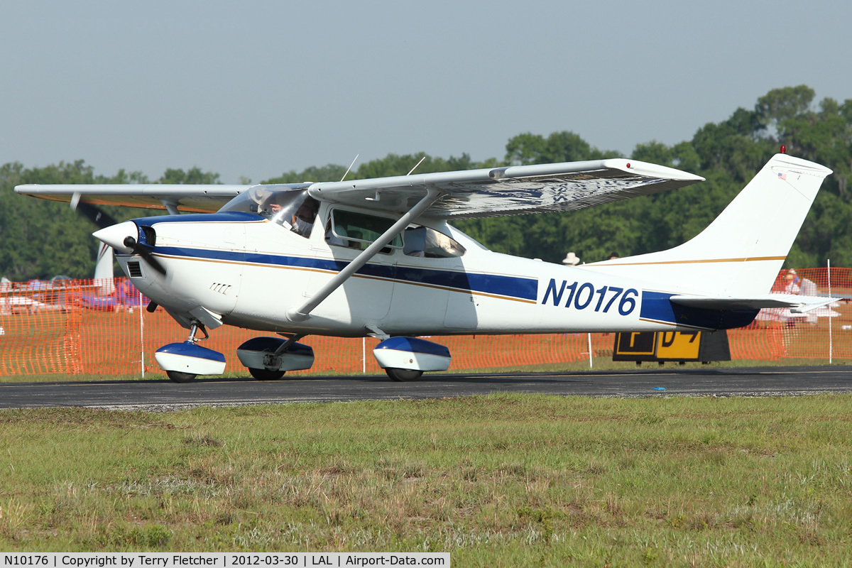 N10176, 1969 Cessna 182N Skylane C/N 18260141, At 2012 Sun N Fun