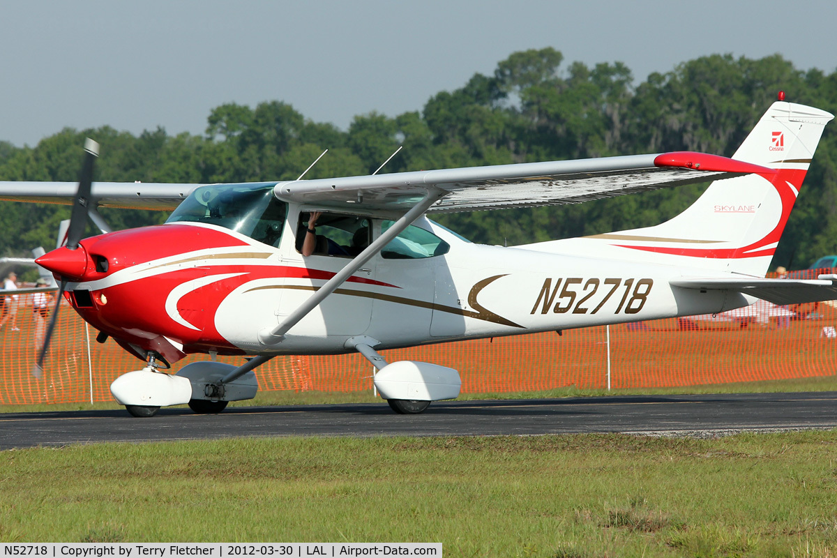 N52718, 1974 Cessna 182P Skylane C/N 18262795, At 2012 Sun N Fun