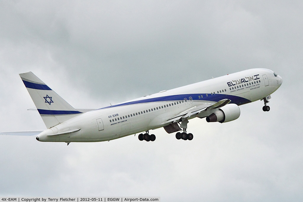 4X-EAM, 1998 Boeing 767-3Q8/ER C/N 28132, El Al's 1998 Boeing 767-3Q8ER, c/n: 28132 climbing out of Luton
