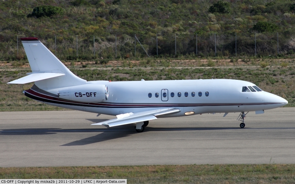 CS-DFF, 2004 Dassault Falcon 2000EX C/N 41, Taxiing