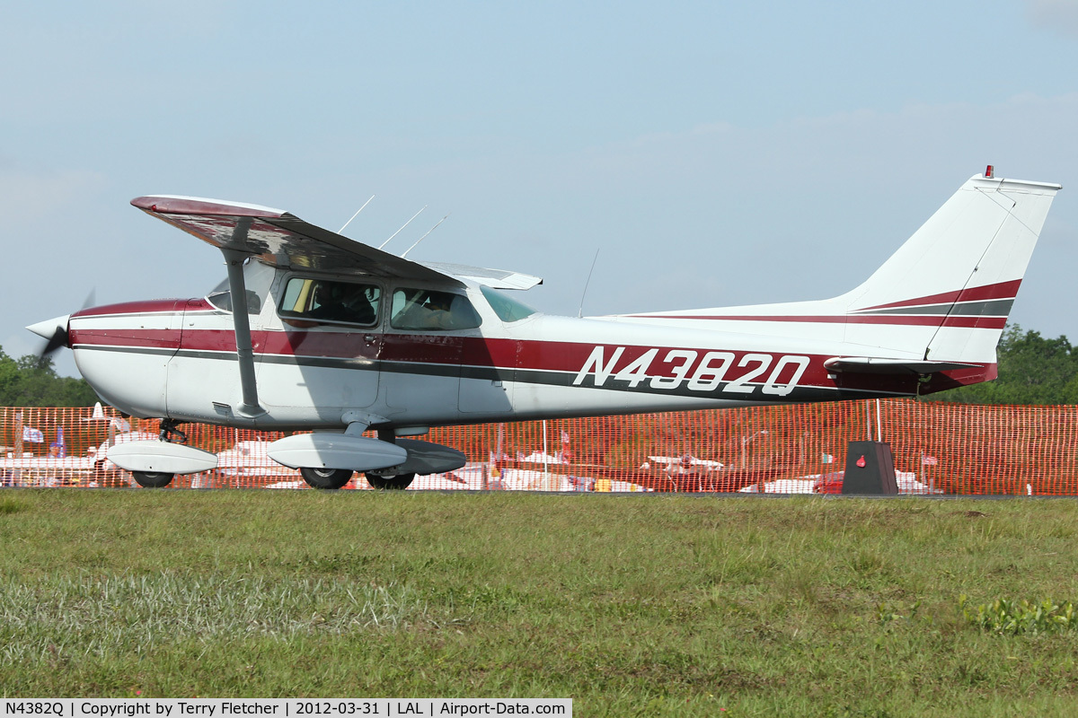 N4382Q, 1971 Cessna 172L C/N 17260282, At 2012 Sun N Fun
