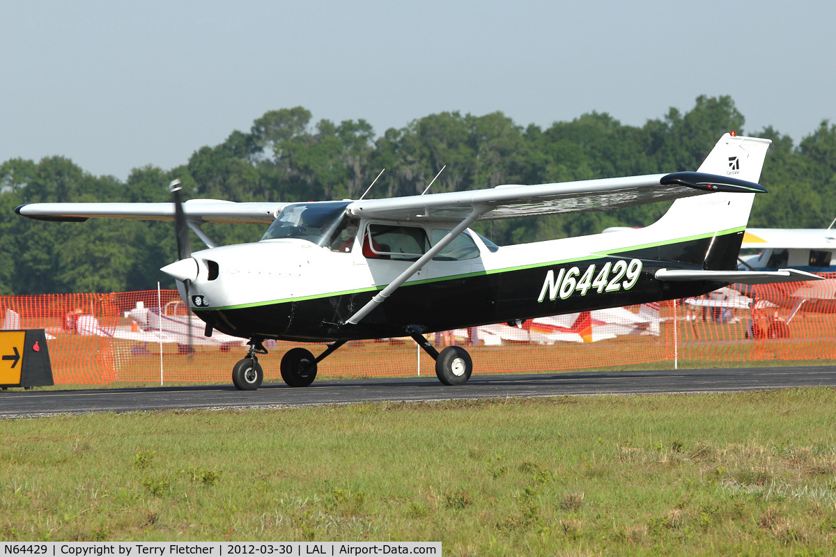 N64429, 1975 Cessna 172M C/N 17265220, At 2012 Sun N Fun