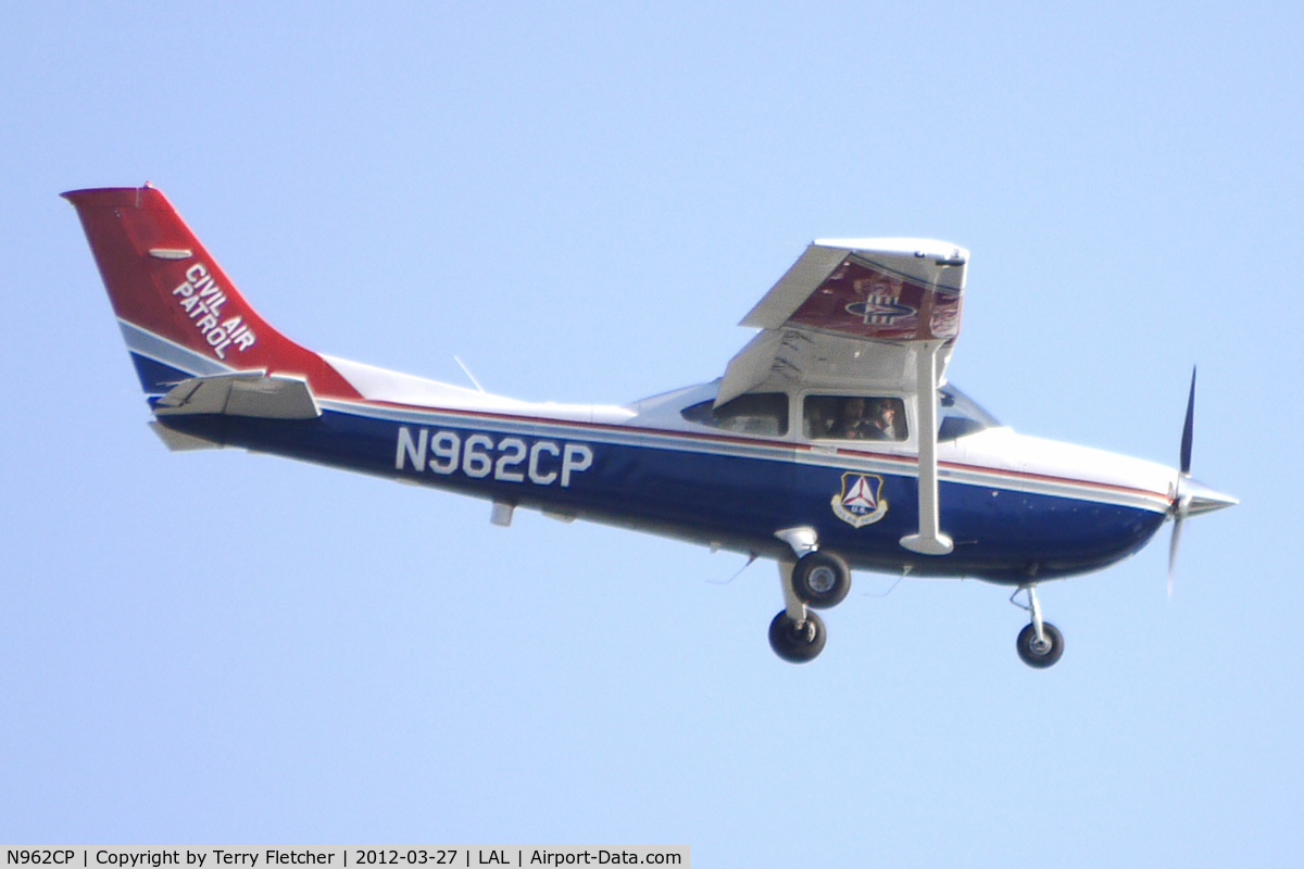 N962CP, 2007 Cessna 182T Skylane C/N 18281972, At 2012 Sun N Fun