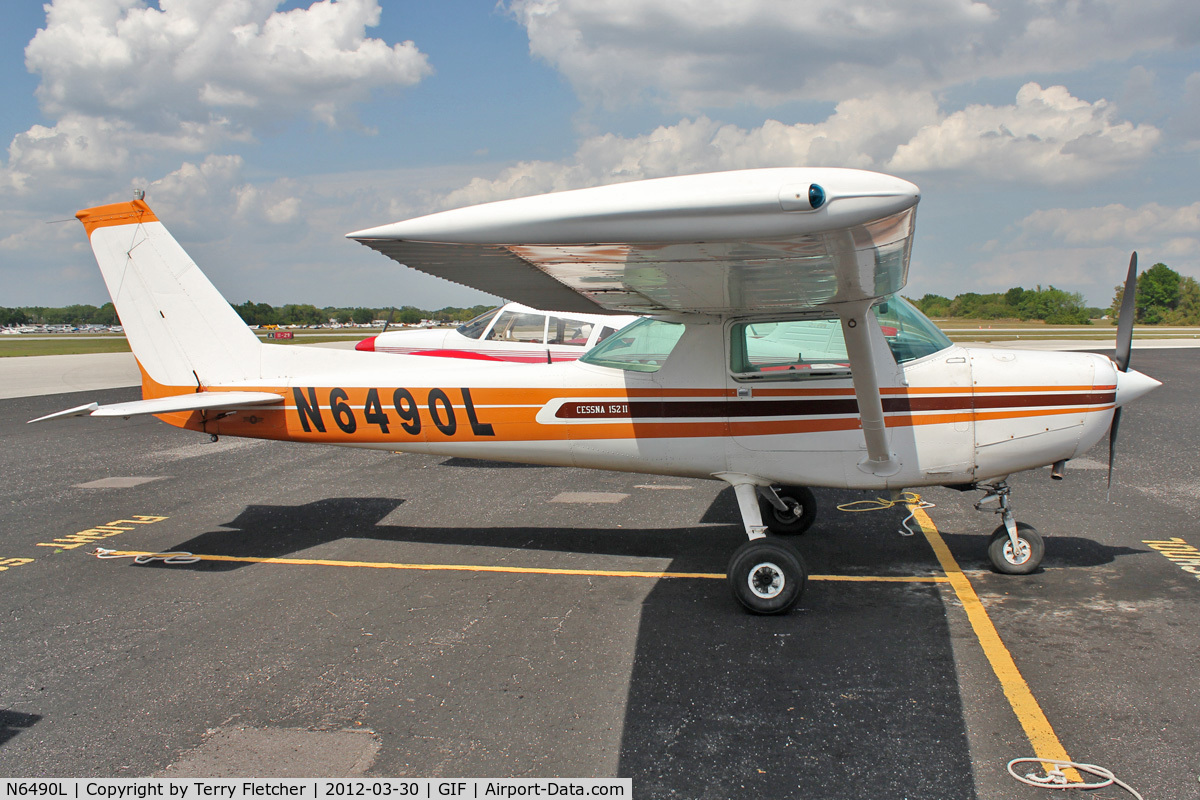 N6490L, Cessna 152 C/N 15284417, At Gilbert Airport , Winter Haven , Florida