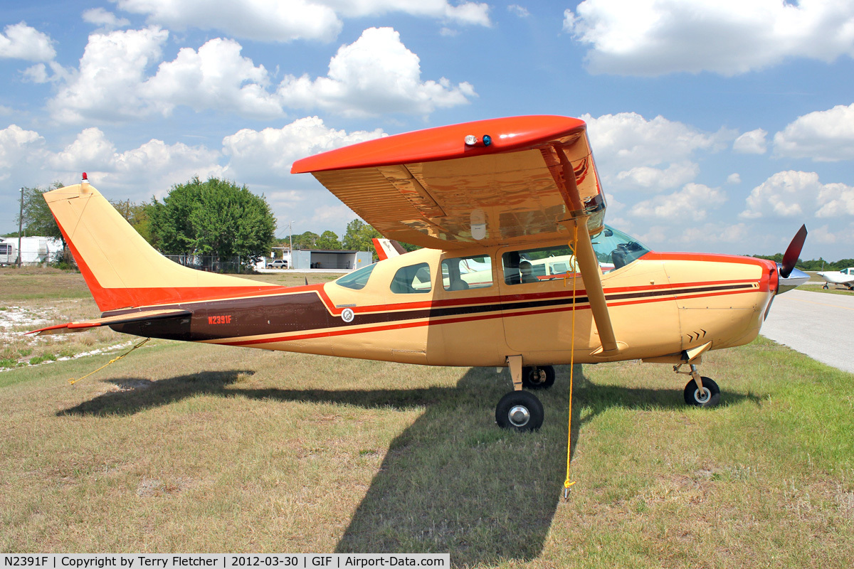 N2391F, 1965 Cessna 210E Centurion C/N 21058591, At Gilbert Airport ,Winter Haven , Florida