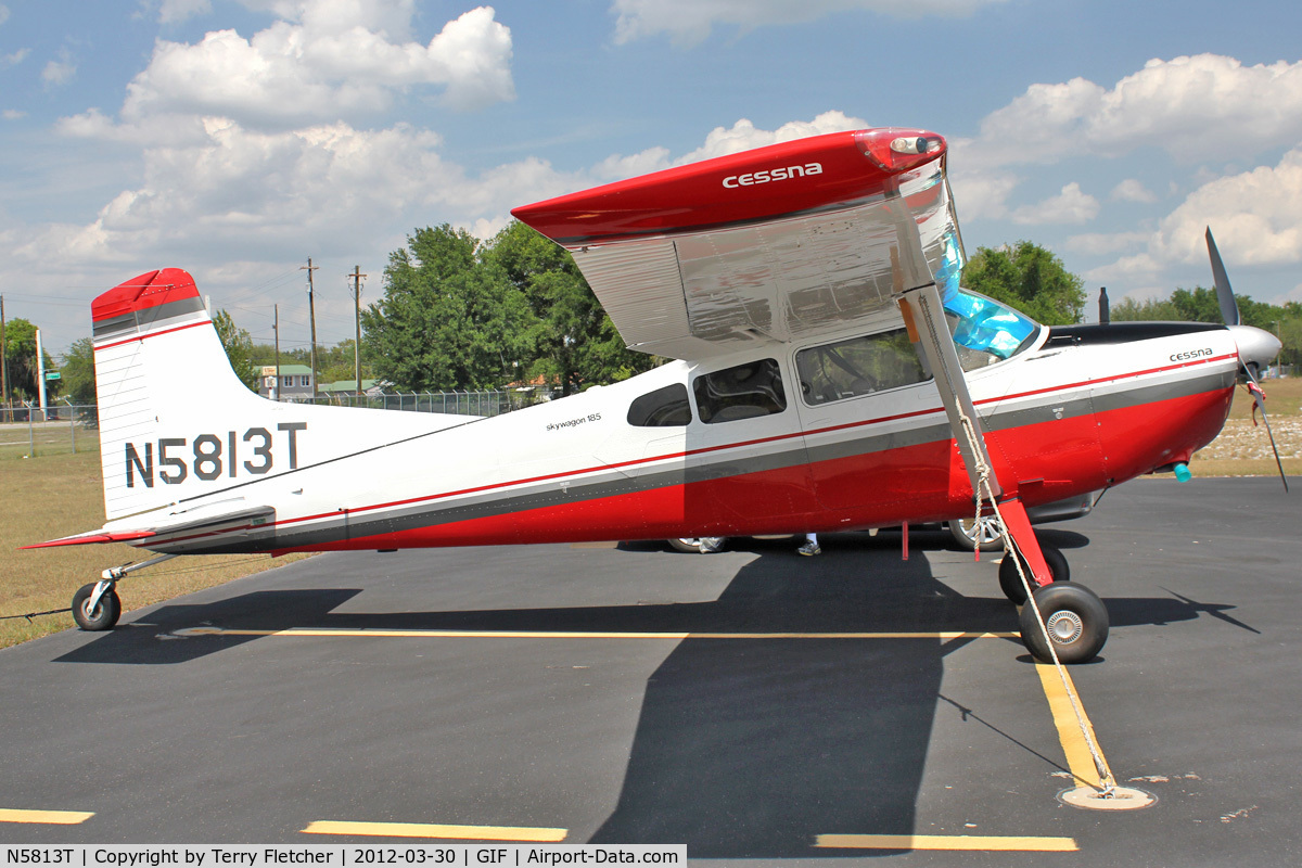 N5813T, 1964 Cessna 185C Skywagon C/N 185-0713, At Gilbert Airport ,Winter Haven , Florida