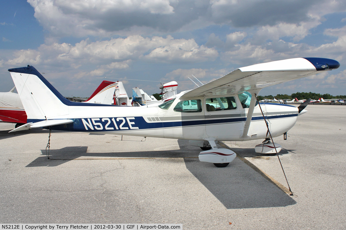 N5212E, 1978 Cessna 172N C/N 17271772, At Gilbert Airport ,Winter Haven , Florida