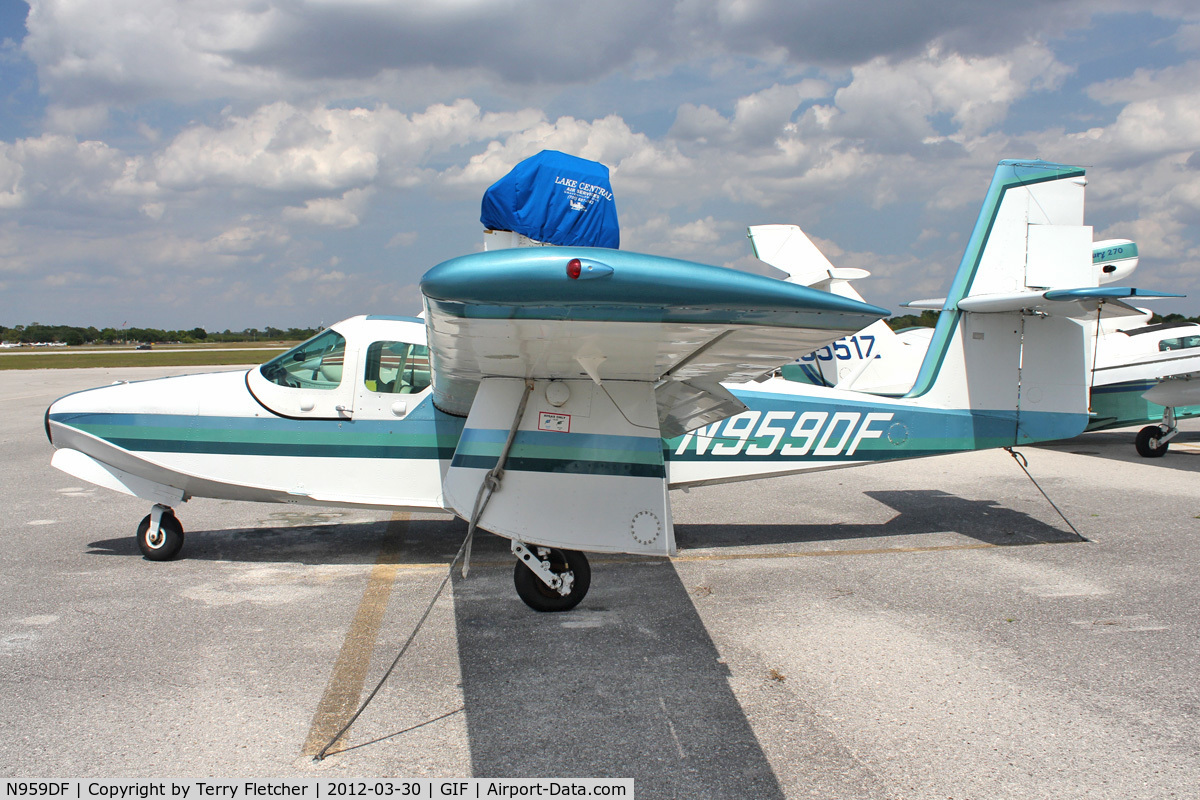 N959DF, 1980 Consolidated Aeronautics Inc. LAKE LA-4-200 C/N 1040, At Gilbert Airport ,Winter Haven , Florida
