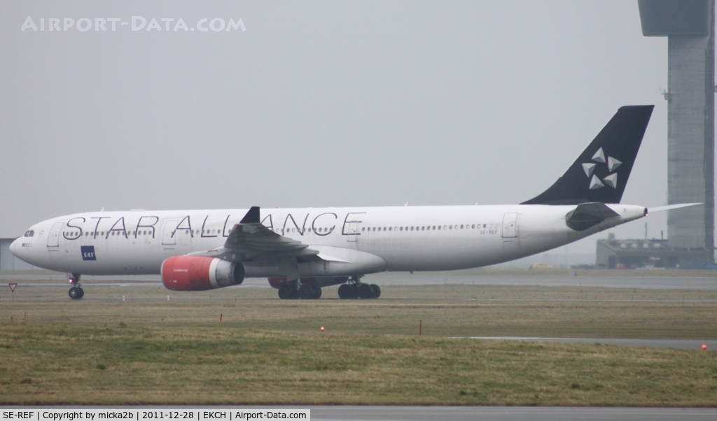 SE-REF, 2003 Airbus A330-343X C/N 568, Taxiing