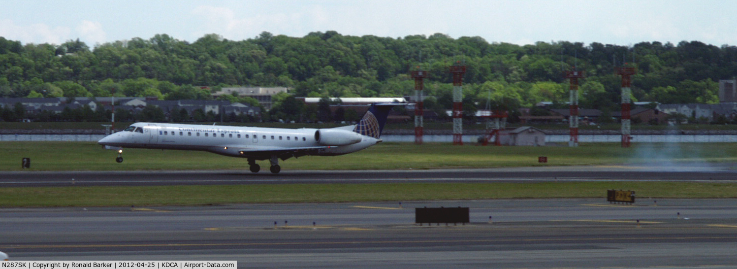 N287SK, 2001 Embraer ERJ-145LR (EMB-145LR) C/N 145460, Landing DCA