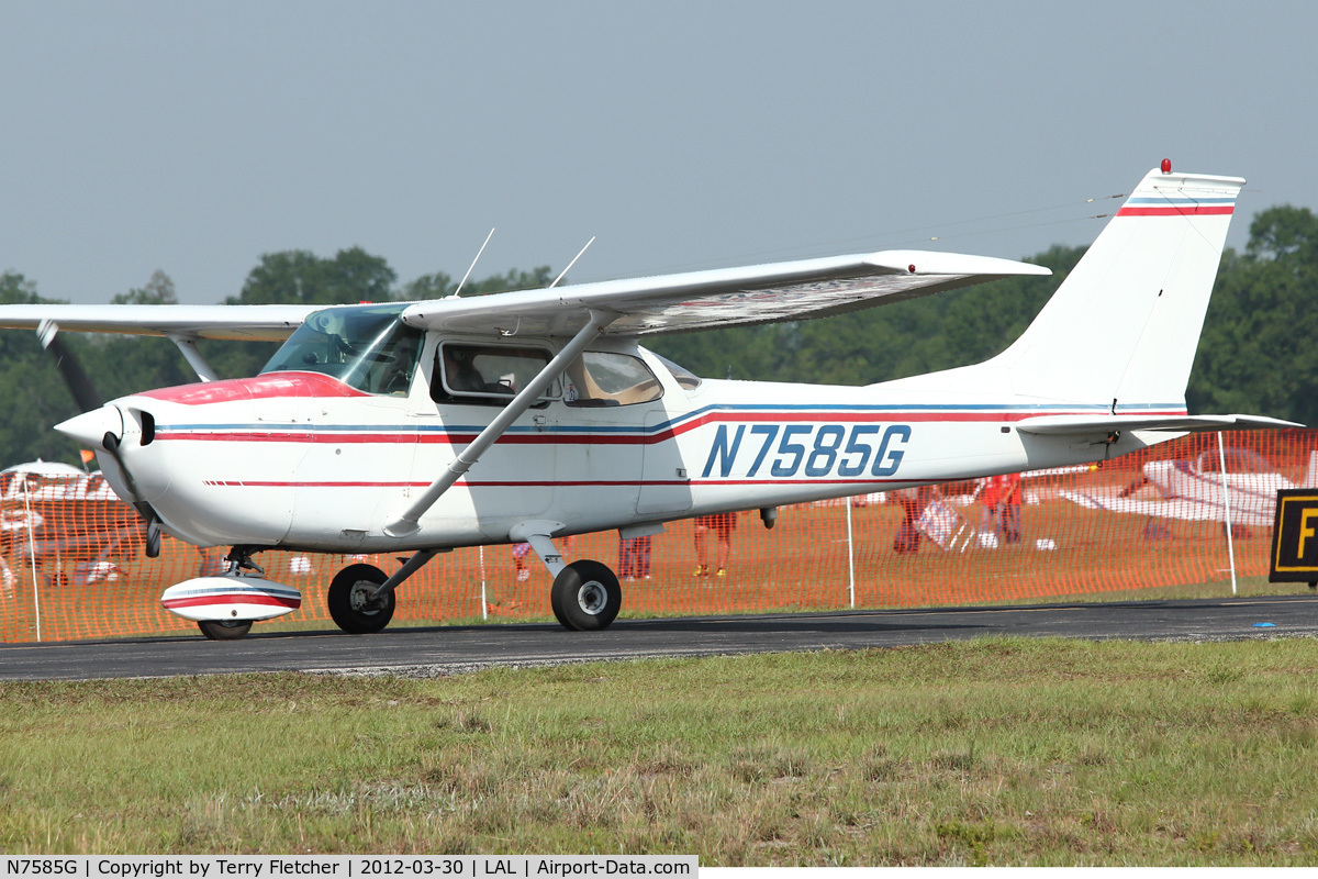 N7585G, 1970 Cessna 172L C/N 17259285, At 2012 Sun N Fun
