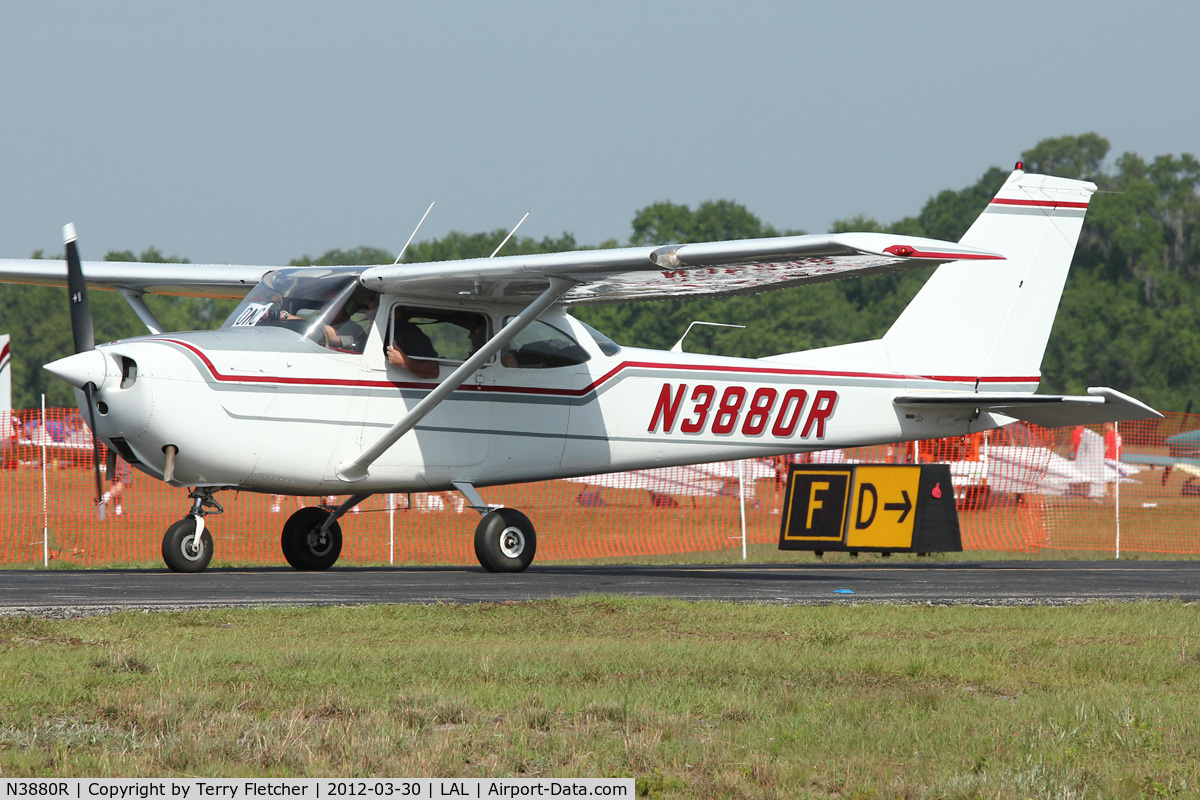 N3880R, 1966 Cessna 172H C/N 17255380, At 2012 Sun N Fun