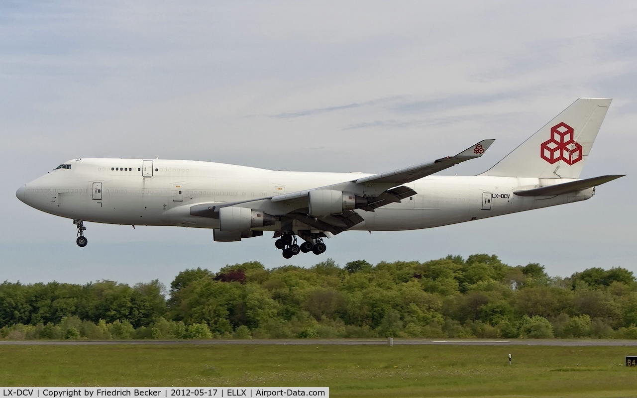 LX-DCV, 1990 Boeing 747-4B5F/SCD C/N 24619, short final RW06