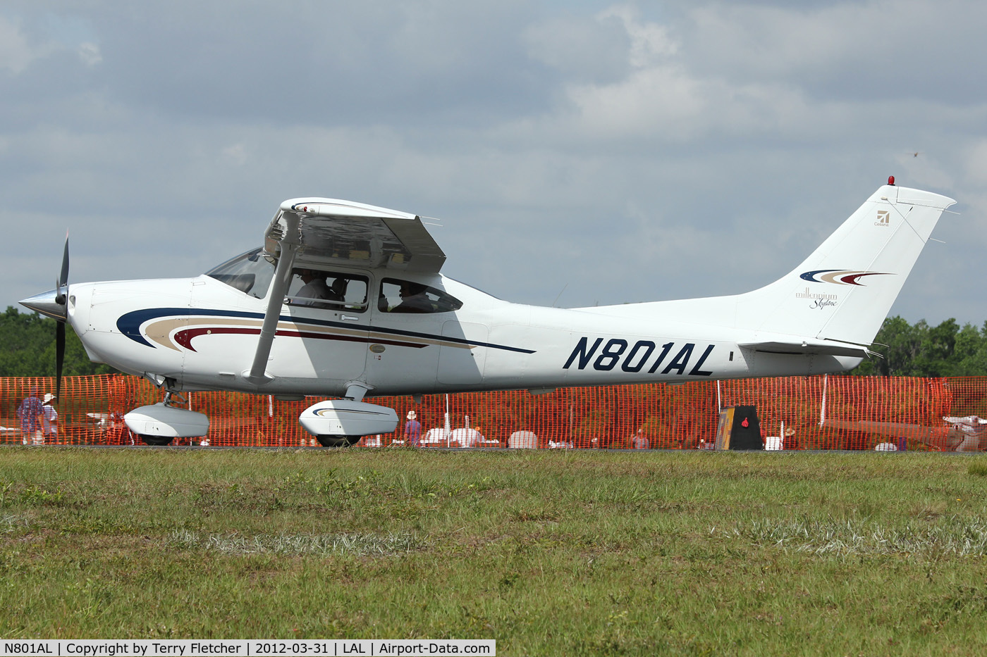 N801AL, 2000 Cessna 182S Skylane C/N 18280767, At 2012 Sun N Fun