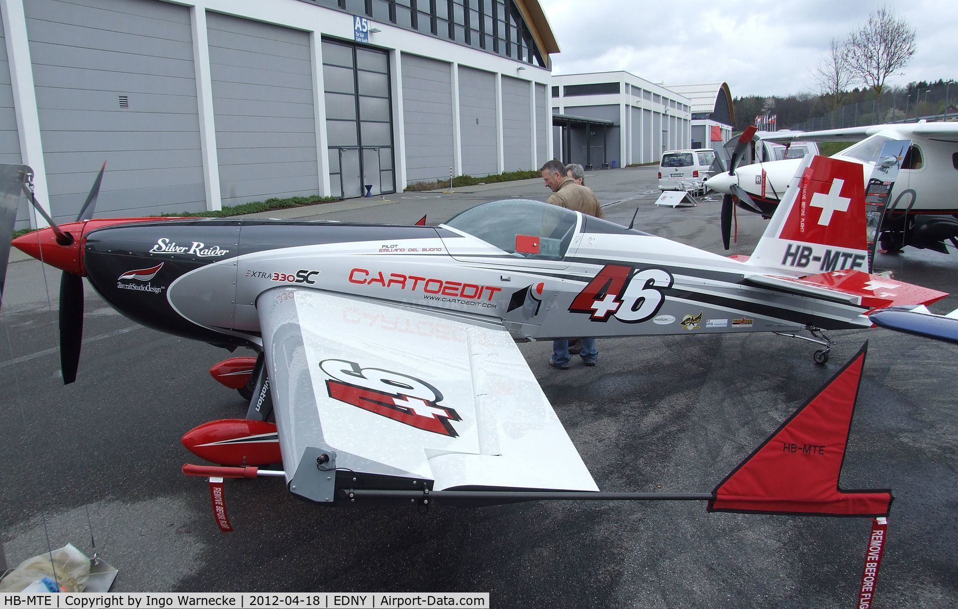 HB-MTE, 2009 Extra EA-300SC C/N SC016, Extra EA-300 SC at the AERO 2012, Friedrichshafen