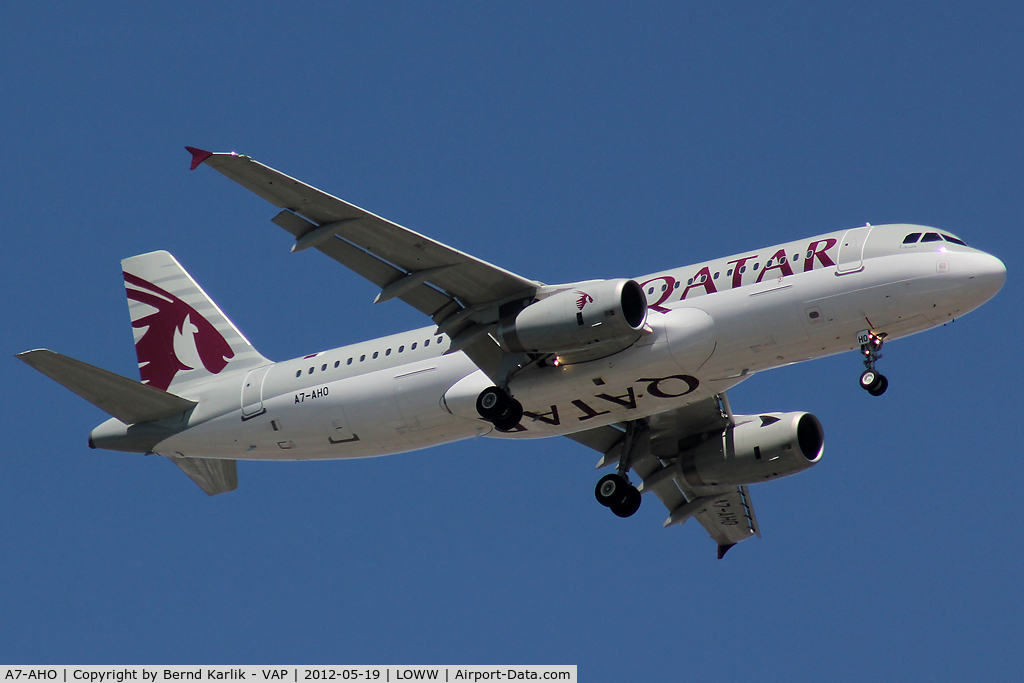 A7-AHO, 2011 Airbus A320-232 C/N 4810, Picture taken from my balcony about 5km NW of Vienna International Airport