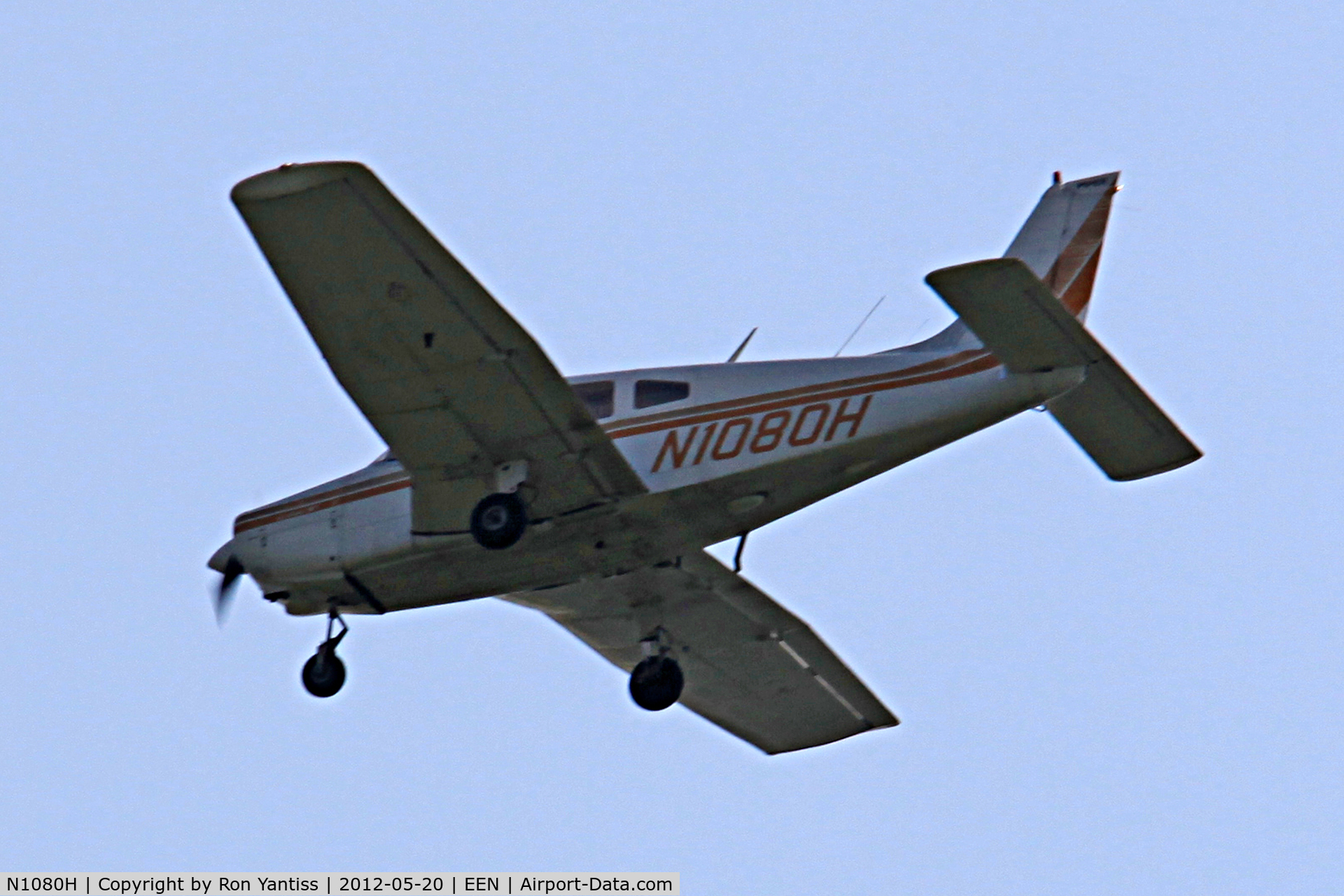 N1080H, Piper PA-28-151 C/N 28-7715306, Short final for runway 02, Dillant-Hopkins Airport, Keene, NH