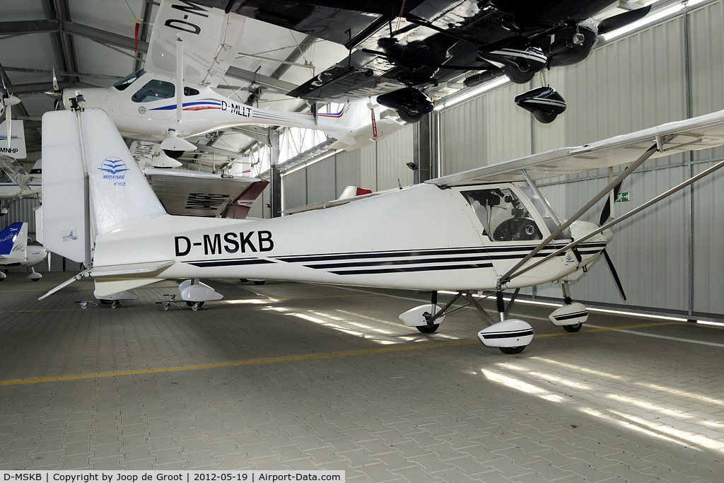 D-MSKB, Comco Ikarus C42 C/N 9710-6062, Kückhoven hangar