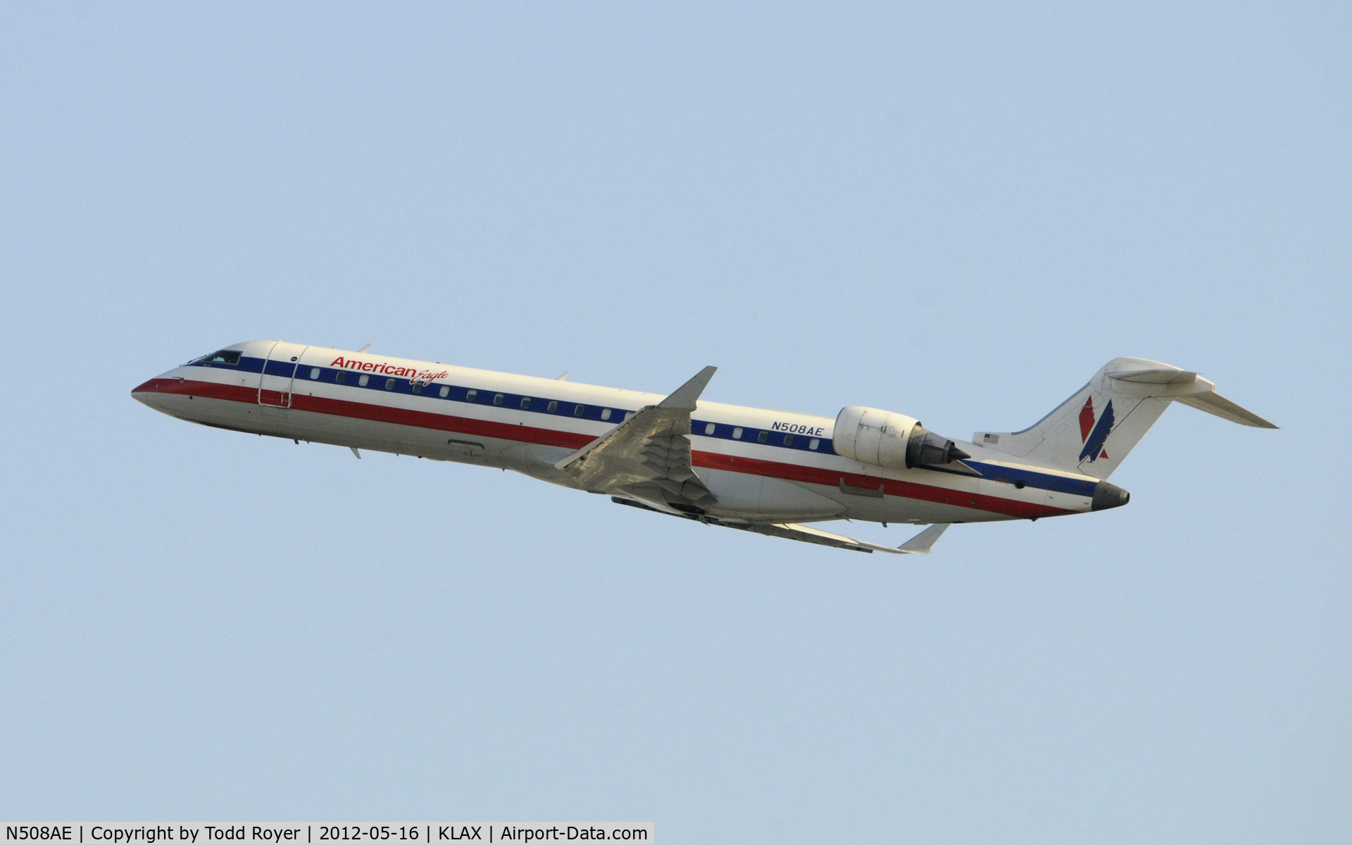 N508AE, 2002 Bombardier CRJ-701ER (CL-600-2C10) Regional Jet C/N 10072, Departing LAX on 25R