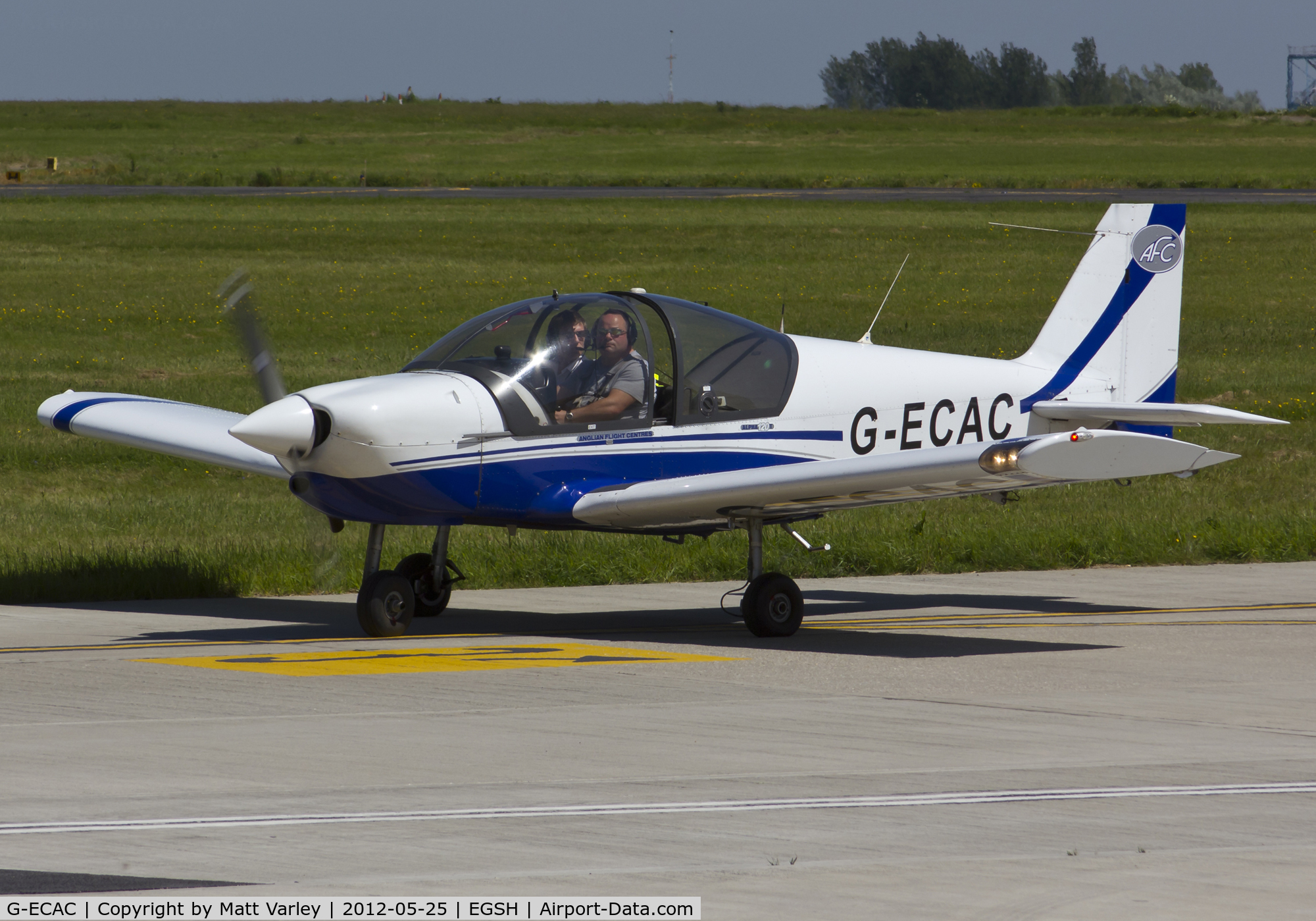 G-ECAC, 2007 Robin R-2120U Alpha C/N 120T-0001, Arriving at SaxonAir.
