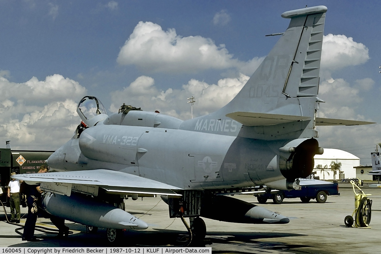 160045, 1976 Douglas A-4M Skyhawk C/N 14547, transient at Luke AFB
