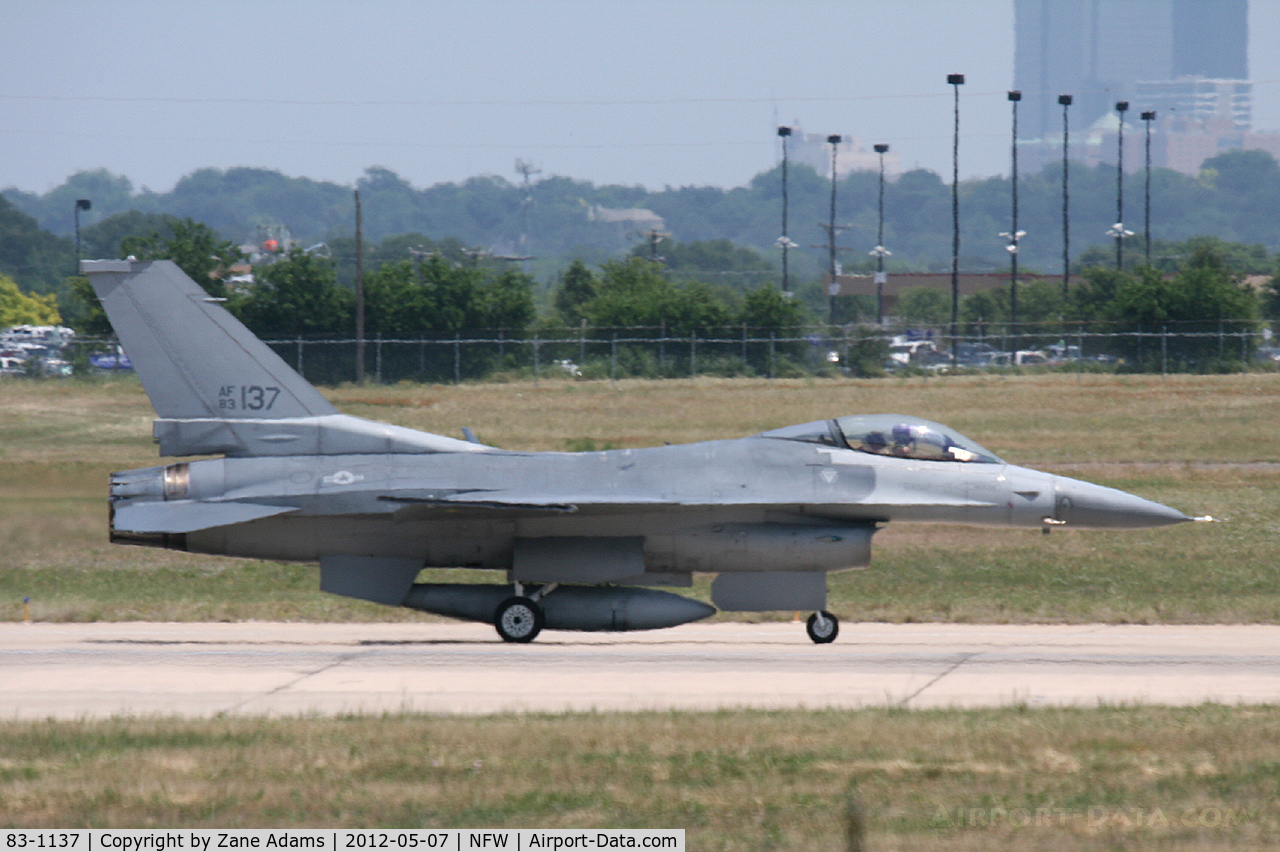 83-1137, 1983 General Dynamics F-16C Fighting Falcon C/N 5C-20, At NAS Fort Worth