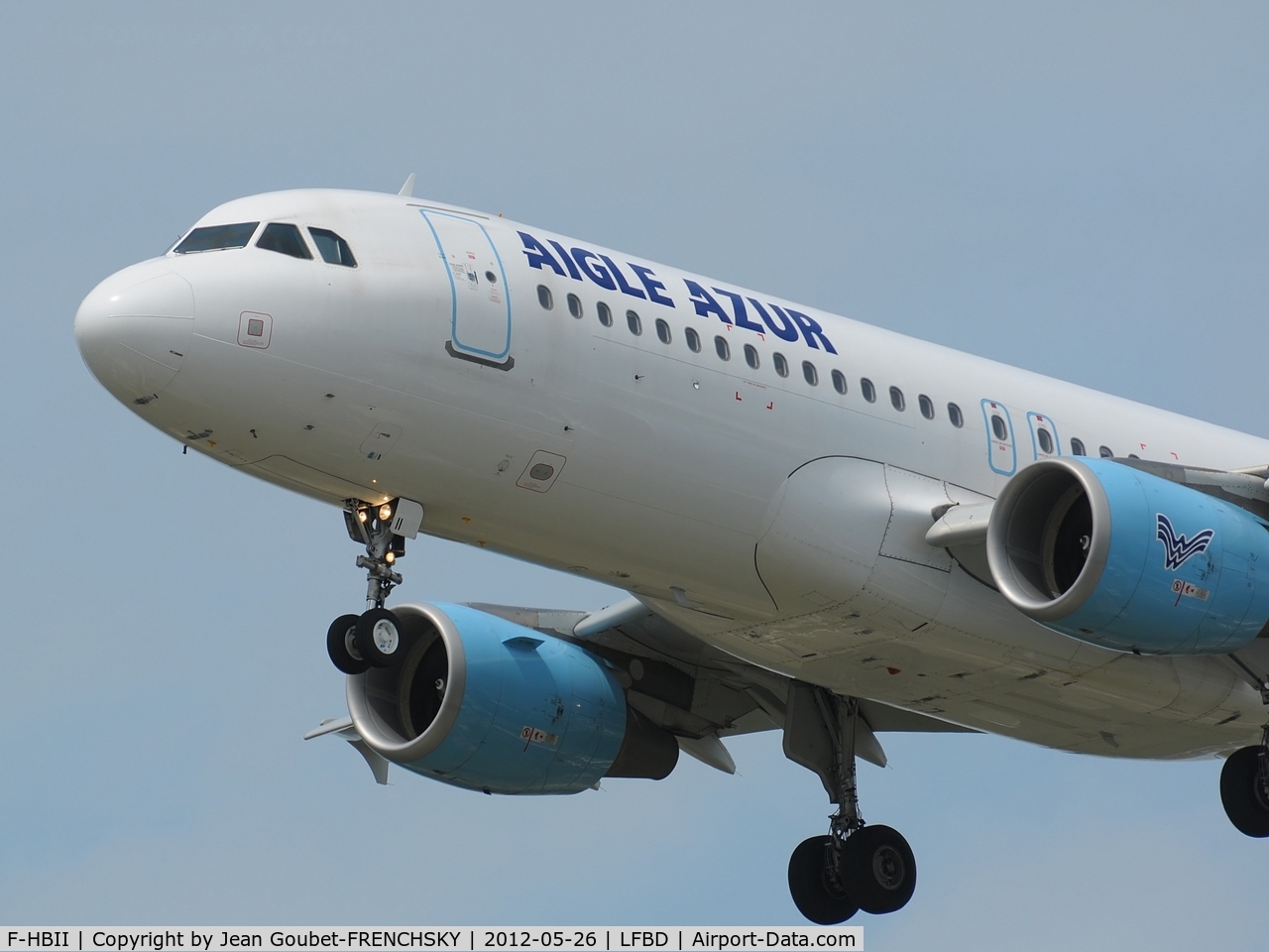 F-HBII, 2009 Airbus A320-214 C/N 3852, ZI738 from Alger landing 23