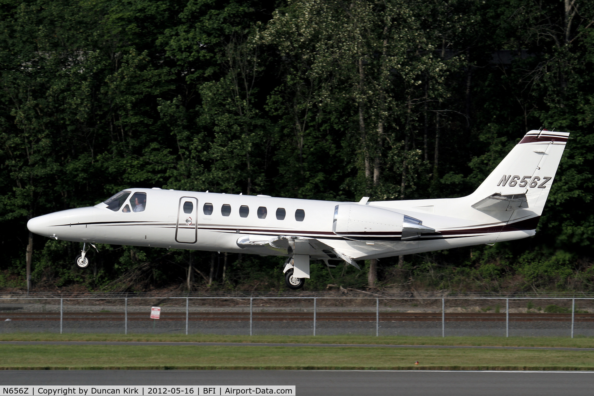 N656Z, 2004 Cessna 560 C/N 560-0656, Nice landing shot