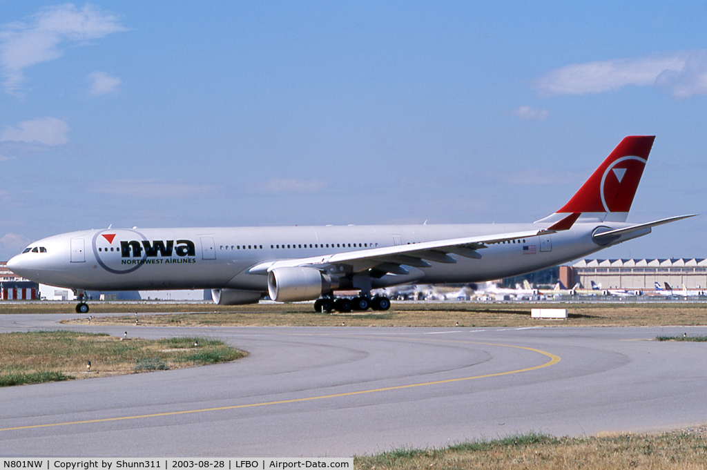 N801NW, 2003 Airbus A330-323 C/N 0524, Delivery day...