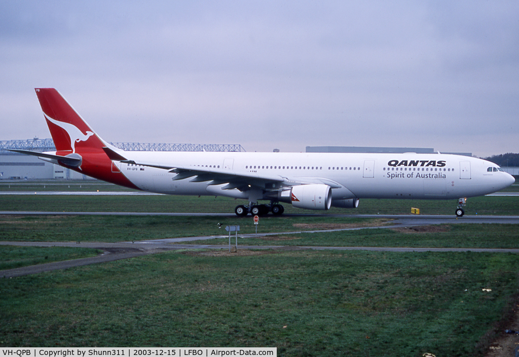 VH-QPB, 2003 Airbus A330-303 C/N 0558, Delivery day...