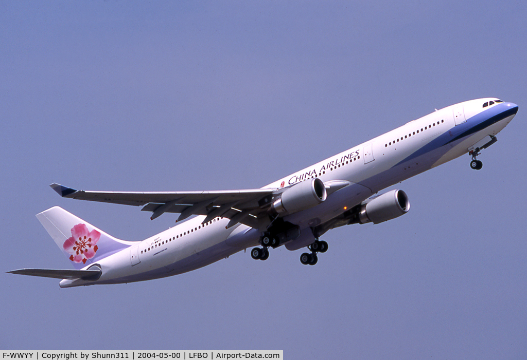 F-WWYY, 2004 Airbus A330-302 C/N 607, C/n 0607 - To be B-18302