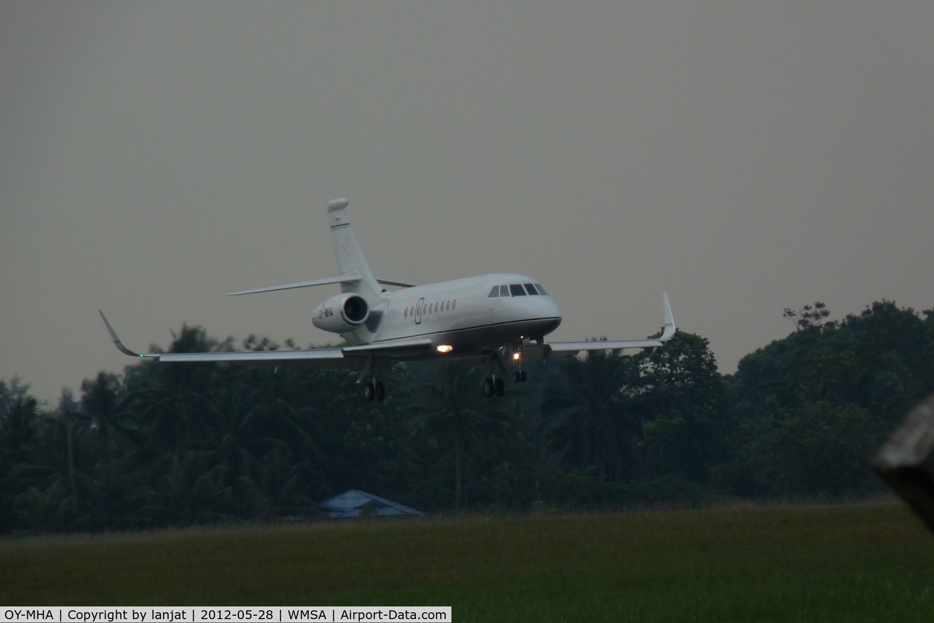 OY-MHA, 2008 Dassault Falcon 2000EX C/N 156, Evening Arrival