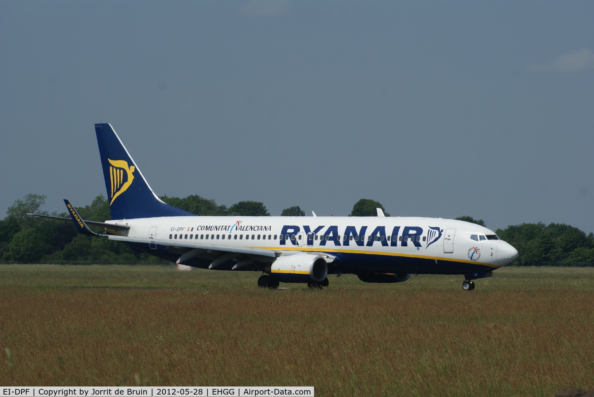 EI-DPF, 2007 Boeing 737-8AS C/N 33606, The Ryanair also reached Eelde Airport from a flight of the sunny Italy. But here in the Netherlands it was sunny as well, so a nice opportunity to take a good photograph!