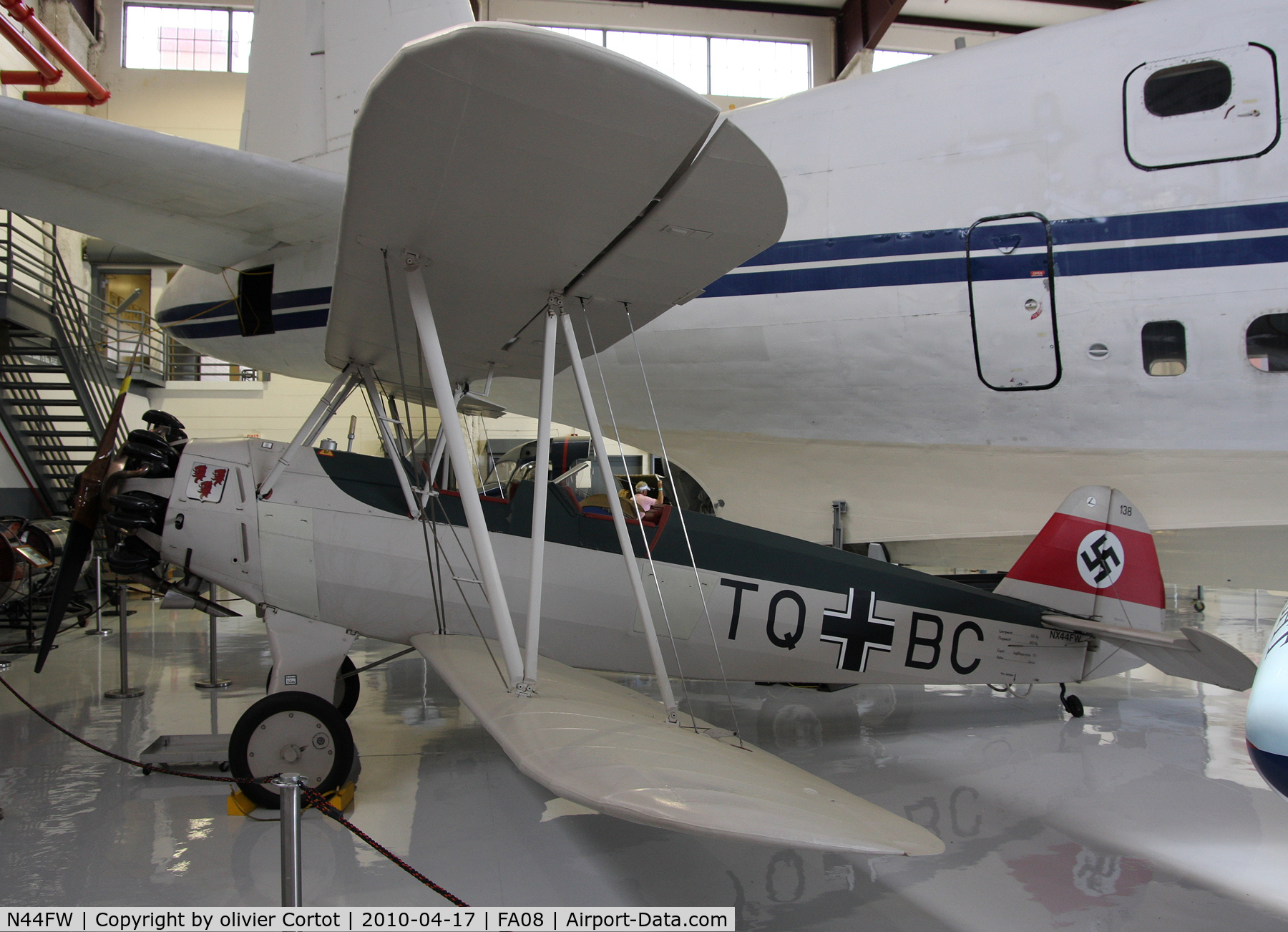 N44FW, Focke-Wulf Fw-44J Stieglitz C/N 138, Fantasy of flight museum