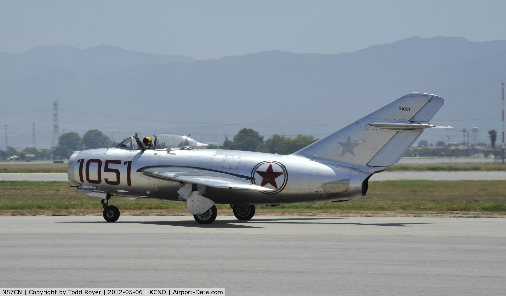 N87CN, Mikoyan-Gurevich MiG-15 C/N 910-51, Taxiing to parking after flying display