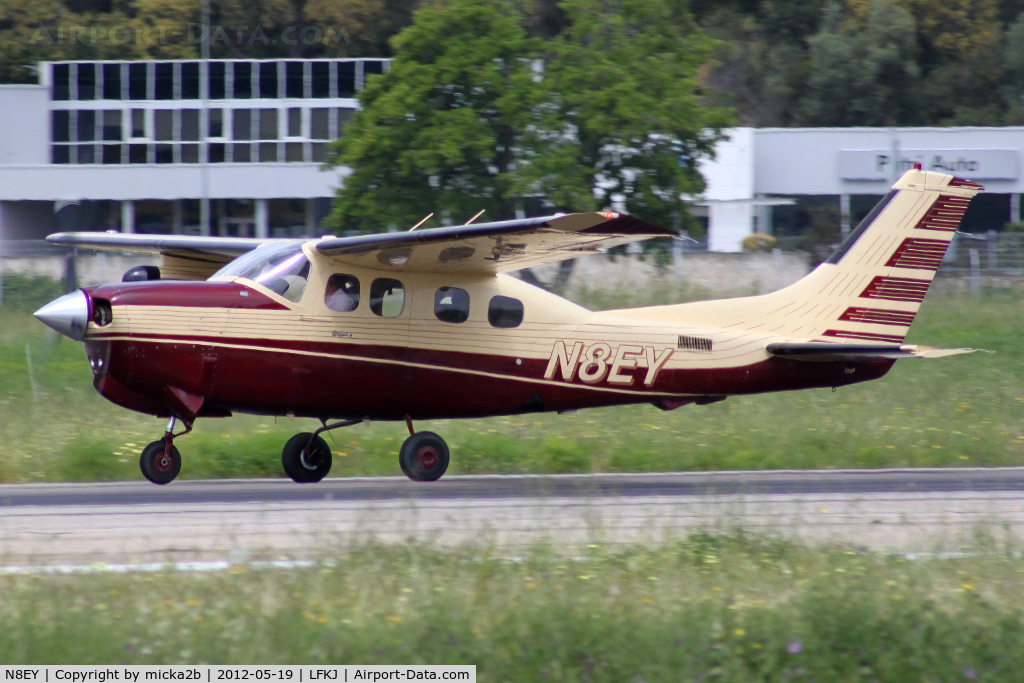 N8EY, 1985 Cessna P210R Pressurised Centurion C/N P21000850, Take off in 20