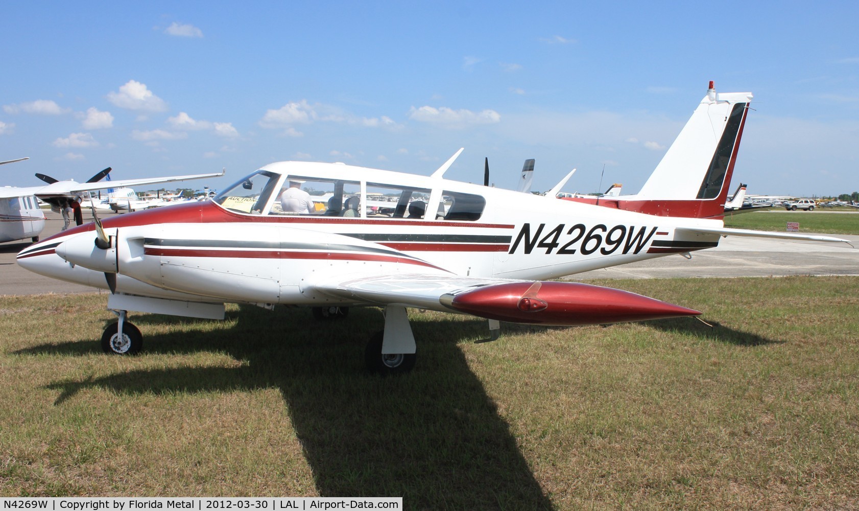 N4269W, Piper PA-30 Twin Comanche C/N 30-1258, Piper PA-30