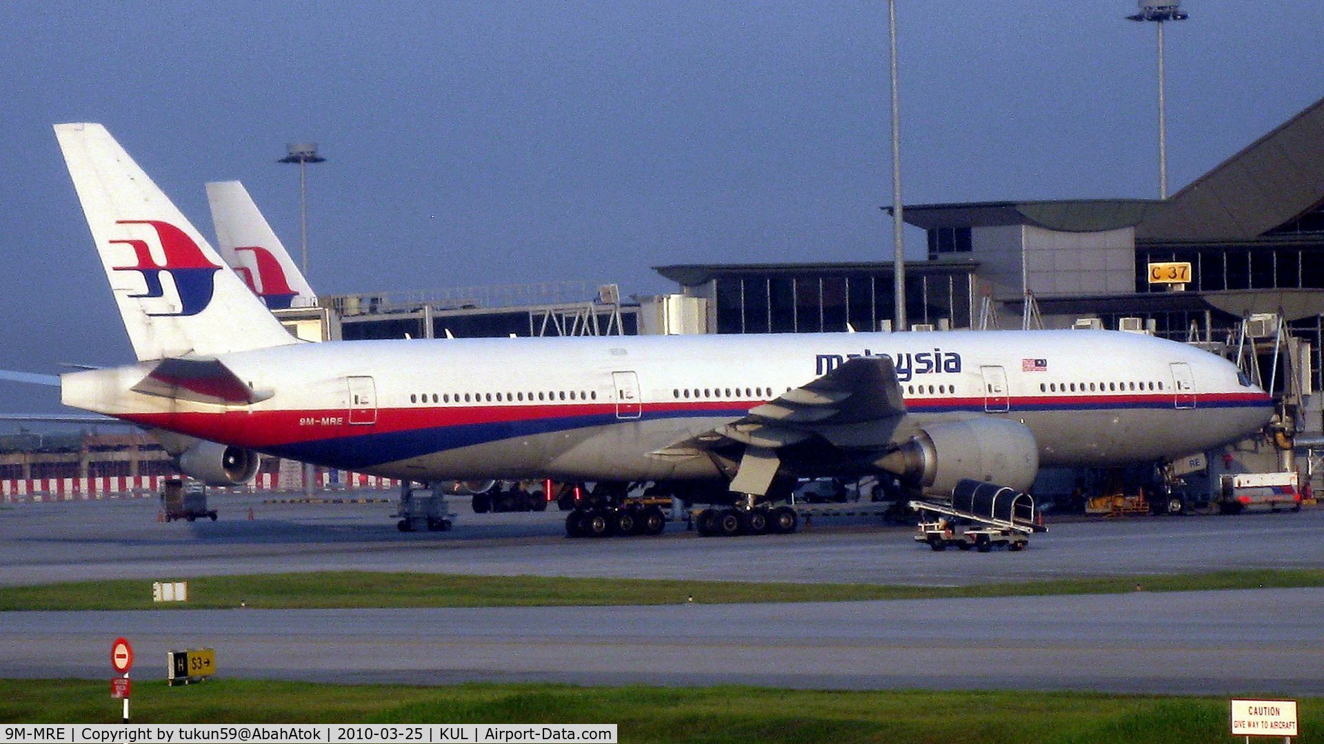9M-MRE, 1997 Boeing 777-2H6/ER C/N 28412, Malaysia Airlines