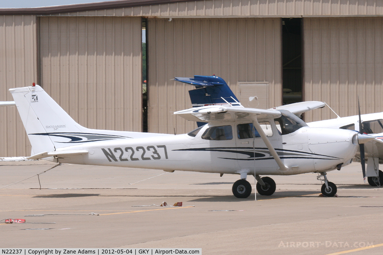 N22237, 2005 Cessna 172S C/N 172S10025, At Arlington Municipal Airport