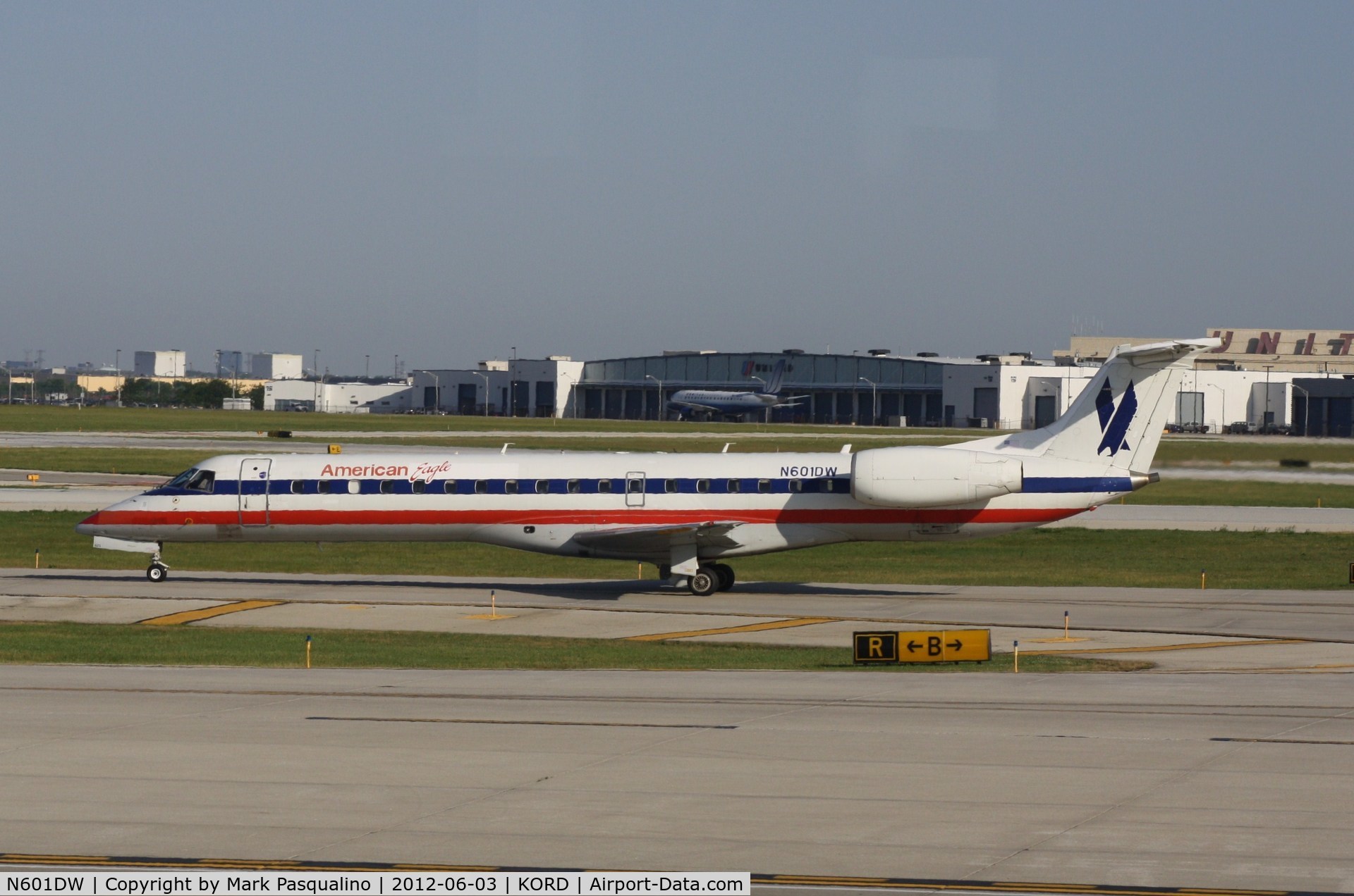 N601DW, 1998 Embraer ERJ-145LR (EMB-145LR) C/N 145046, EMB-145LR