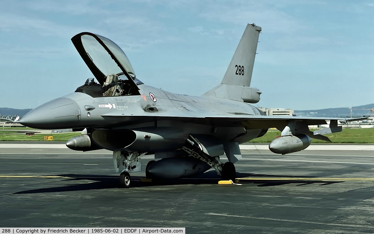 288, 1980 General Dynamics F-16A Fighting Falcon C/N 6K-17, static display