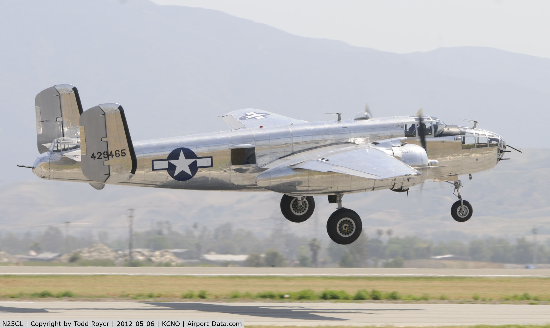 N25GL, 1944 North American TB-25N Mitchell C/N 44-29465 (108-32740), 2012 chino Airshow