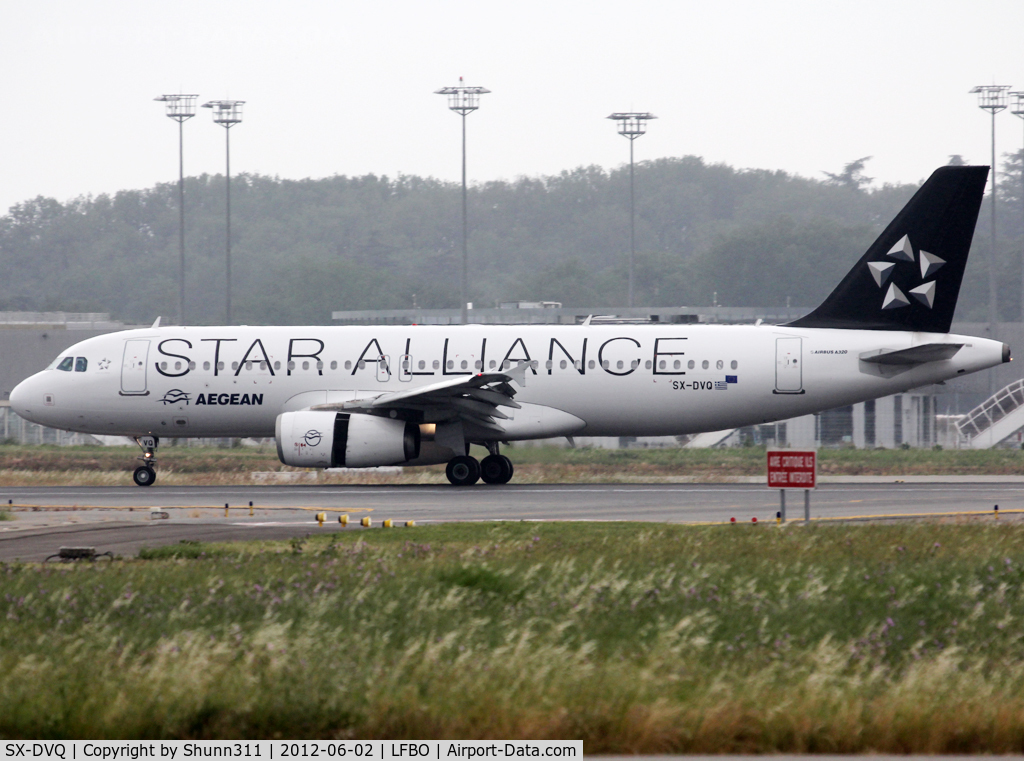 SX-DVQ, 2008 Airbus A320-232 C/N 3526, Landing rwy 14R in Star Alliance c/s
