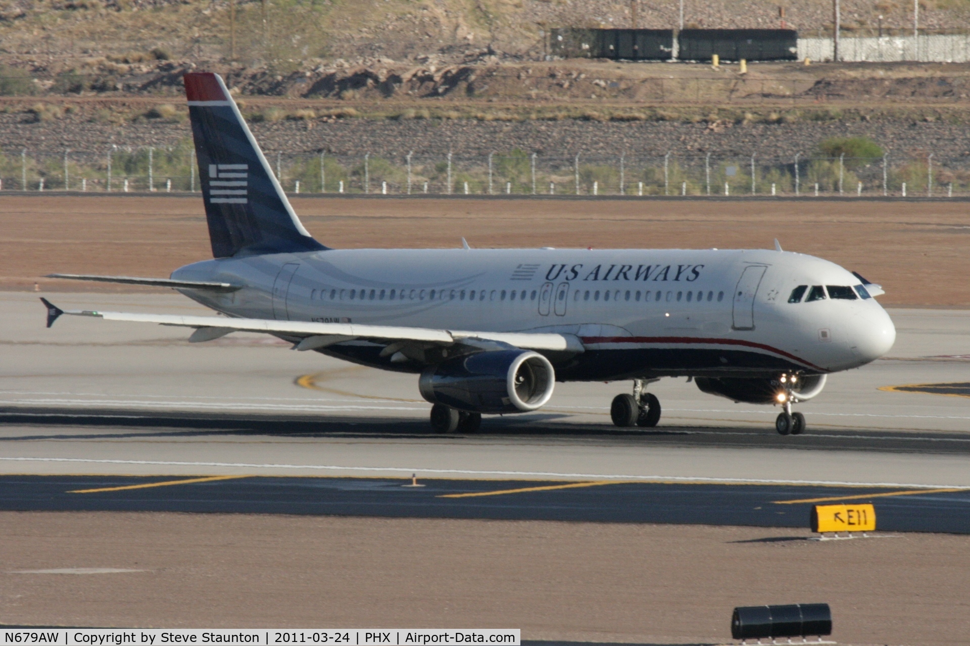 N679AW, 2005 Airbus A320-232 C/N 2613, Taken at Phoenix Sky Harbor Airport, in March 2011 whilst on an Aeroprint Aviation tour
